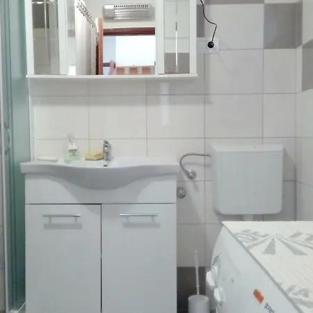 Apartment Zrilic *
