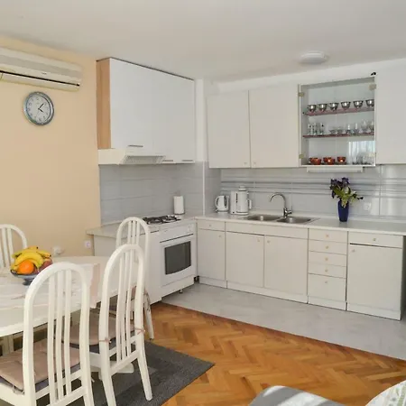 شقة Zrilic زادار