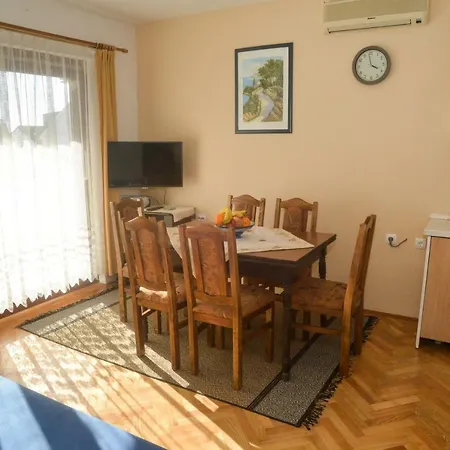 Apartment Zrilic *