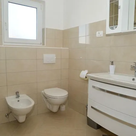 Apartment Zrilic *
