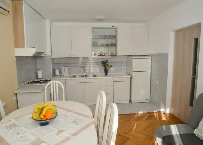 アパート Zrilic ザダル